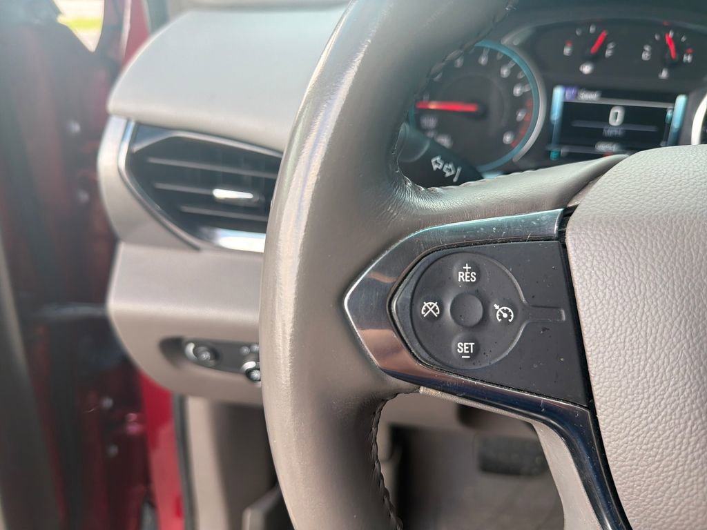 Used 2018 Chevrolet Traverse LT FWD image 23