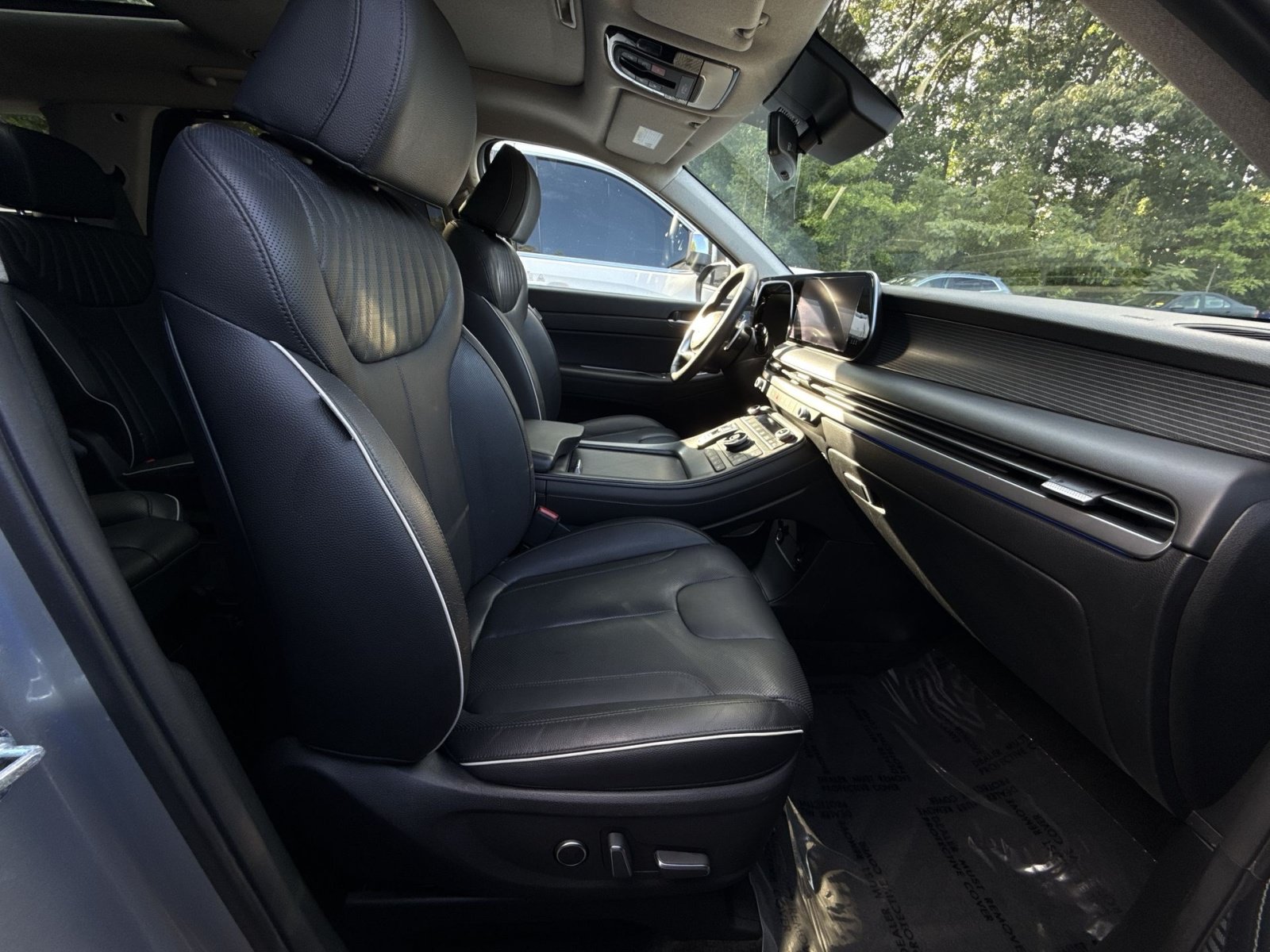 Certified 2024 Hyundai Palisade Limited FWD image 26