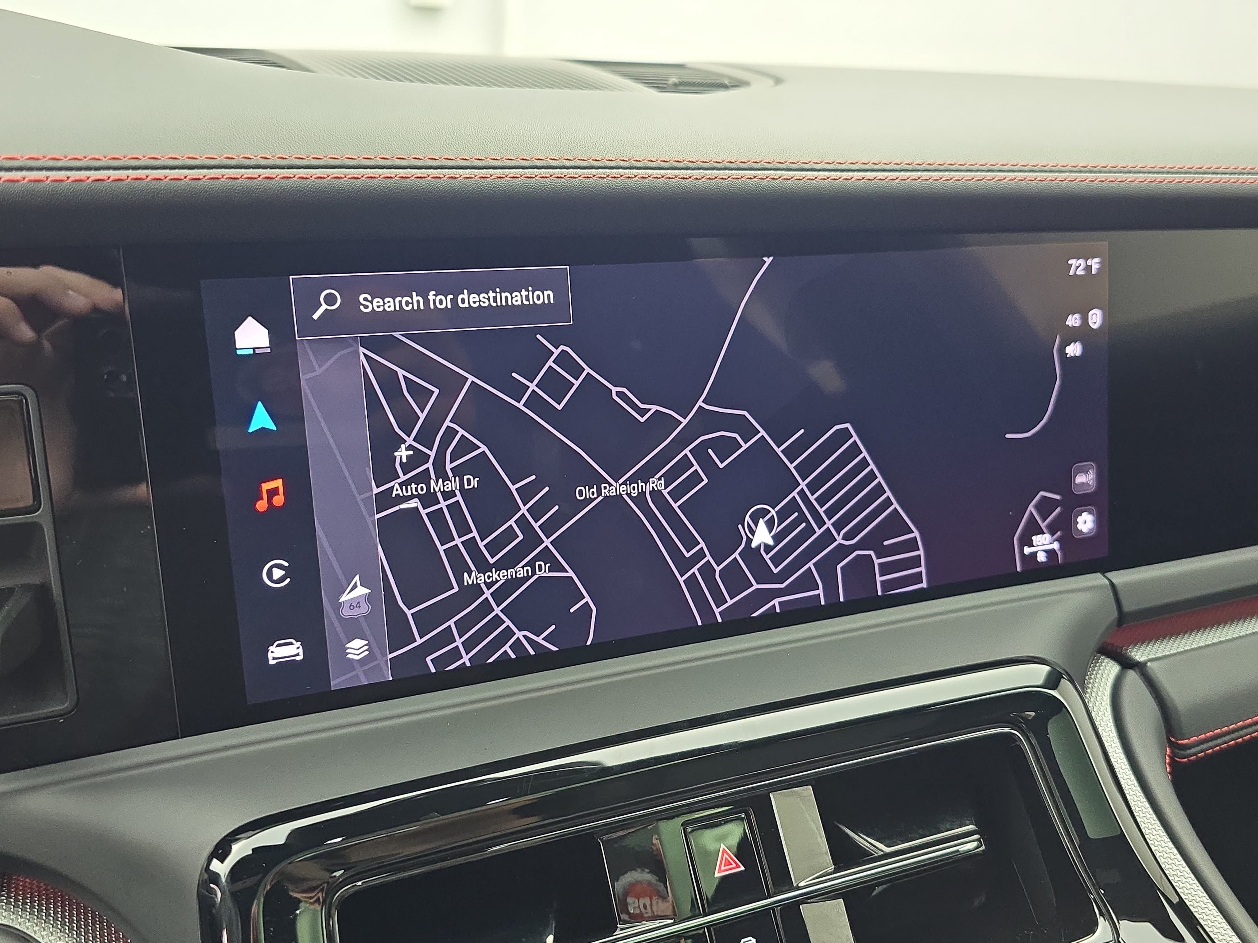 Certified 2025 Porsche Panamera 4 AWD/4WD image 25