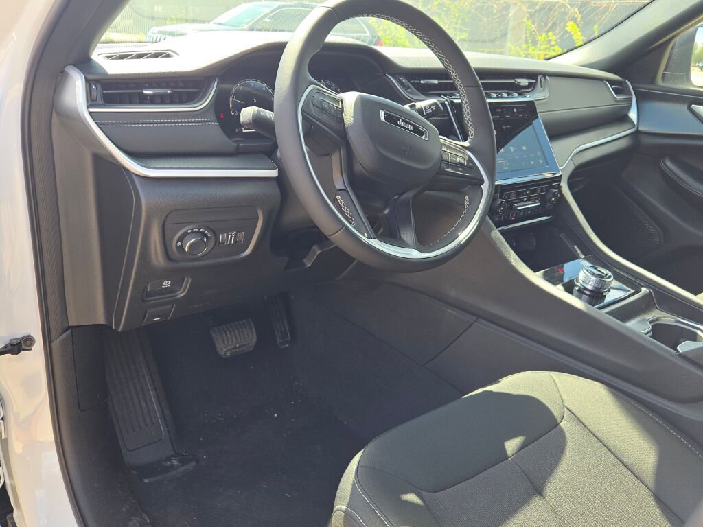 New 2026 Jeep Grand Cherokee Laredo X AWD/4WD image 21