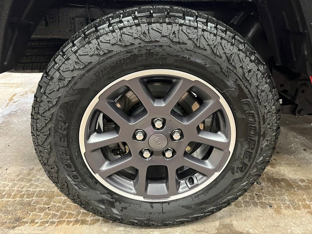 Used 2020 Jeep Gladiator Sport w/ Quick Order Package 24S image 13