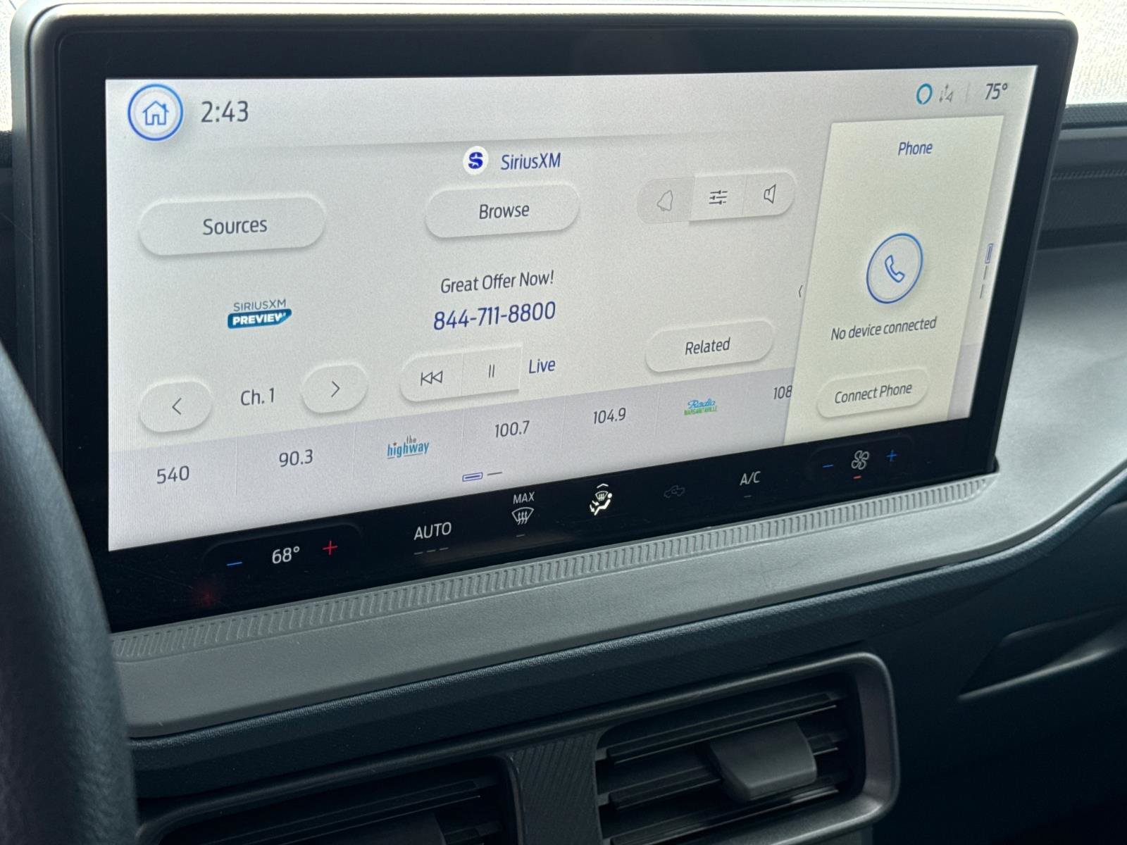 Used 2025 Ford Maverick XLT AWD/4WD image 16