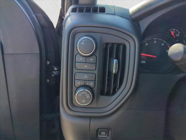 Used 2022 Chevrolet Silverado 2500 Custom w/ Gooseneck/5TH Wheel Package image 12