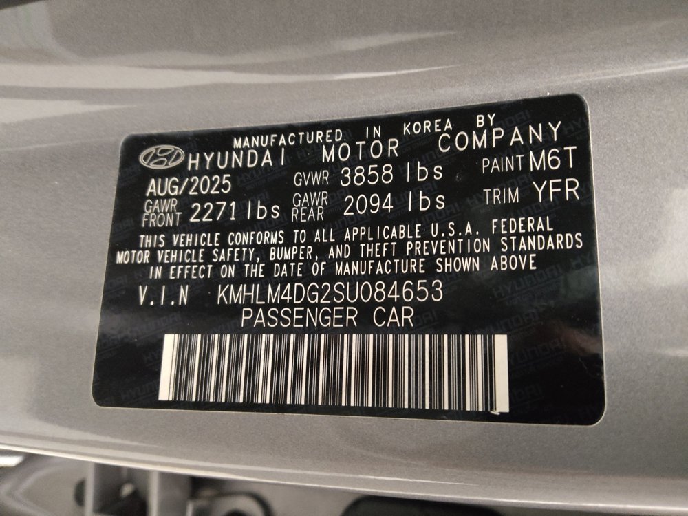Used 2025 Hyundai Elantra Sport w/ Cargo Package FWD image 33