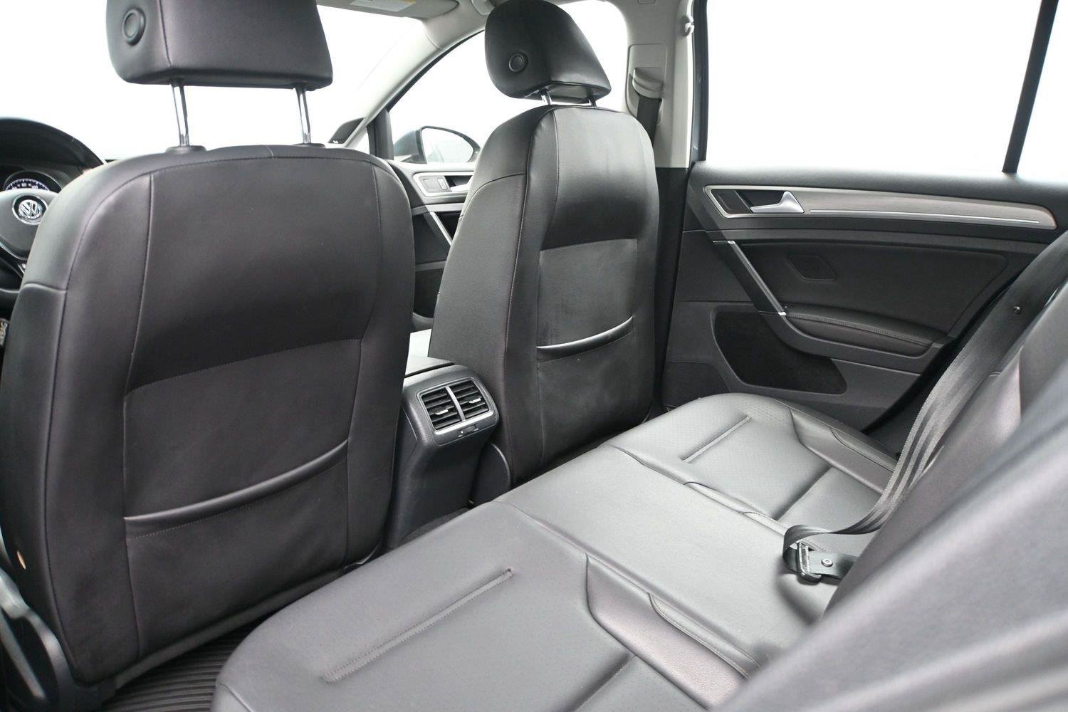 Used 2015 Volkswagen Golf SE FWD image 11