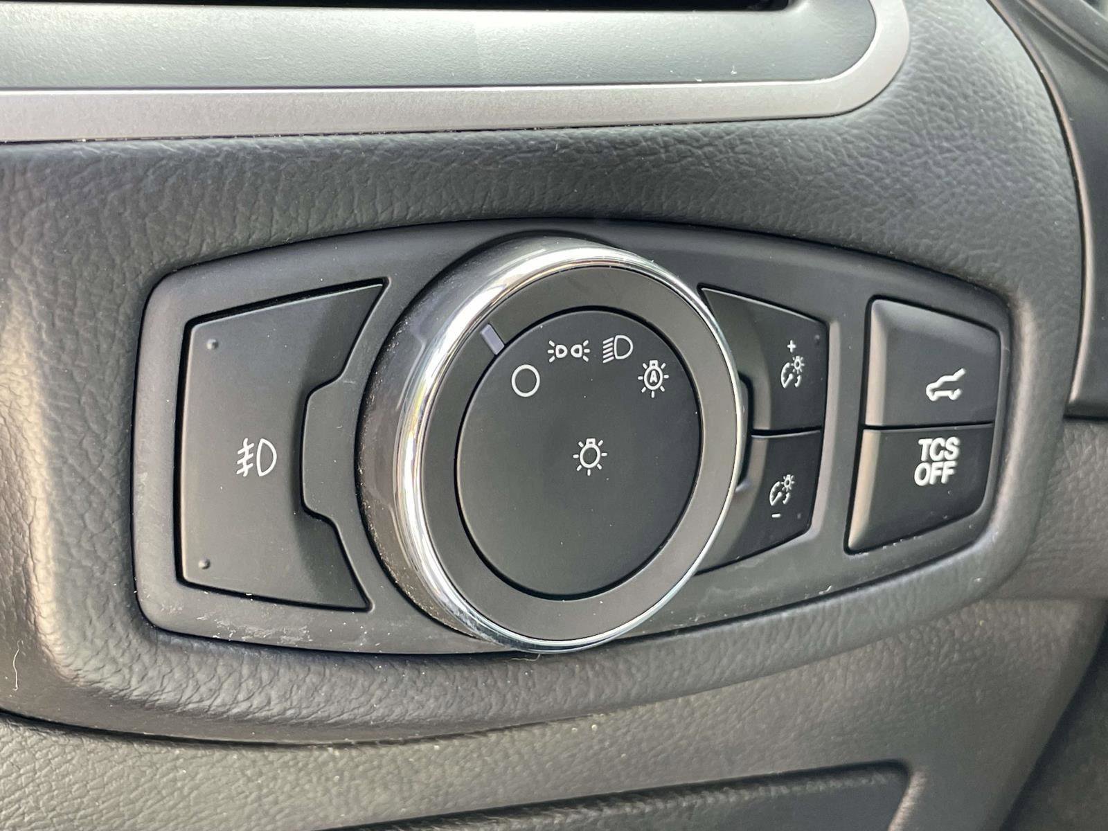 Used 2023 Ford Edge SEL w/ Convenience Package image 16