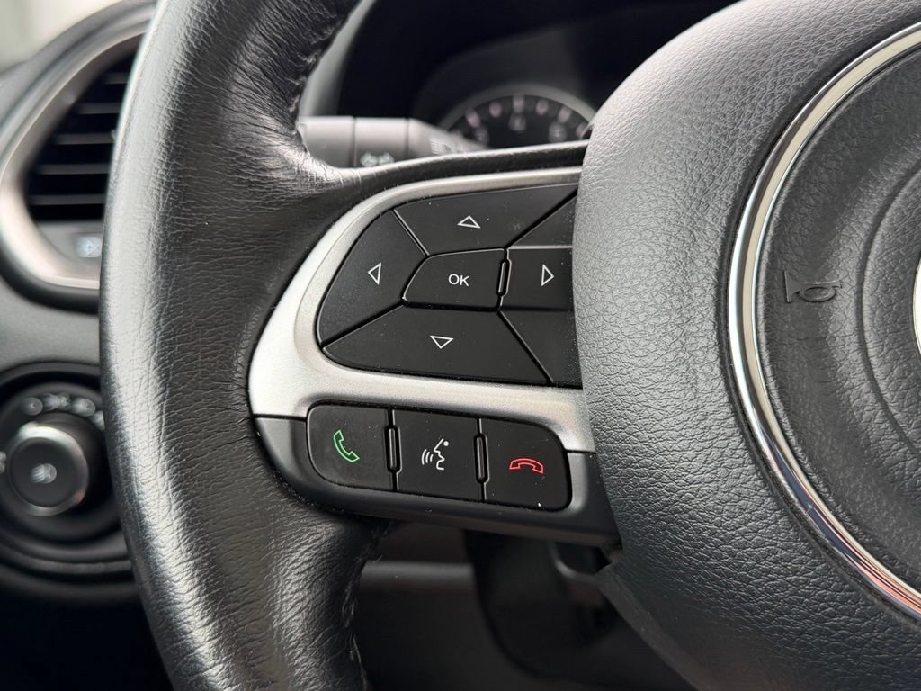 Used 2023 Jeep Renegade Limited w/ Sun/Sound Group AWD/4WD image 27