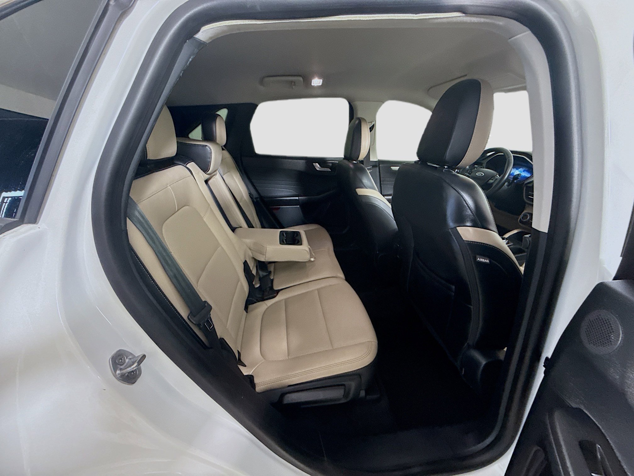 Used 2021 Ford Escape SEL w/ Technology Package FWD image 27