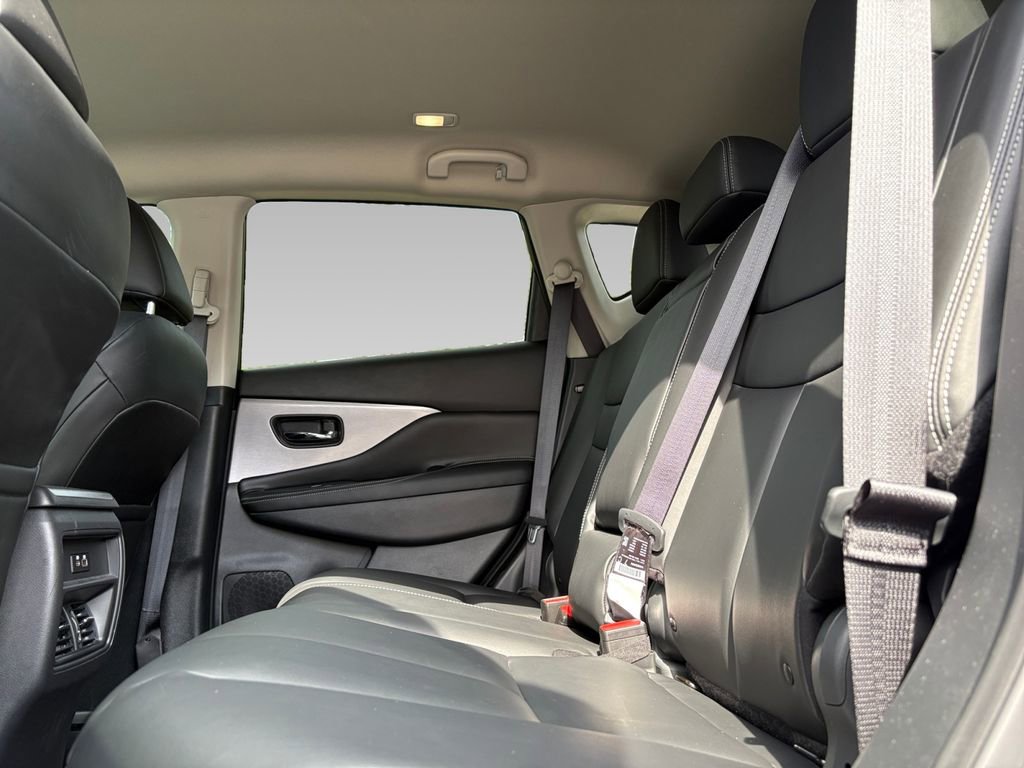 Used 2024 Nissan Murano SV w/ SV Midnight Edition Package image 4