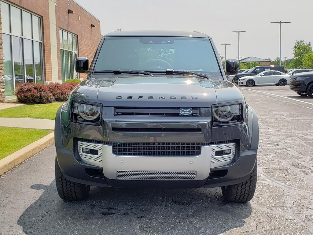 New 2025 Land Rover Defender 130 S image 2