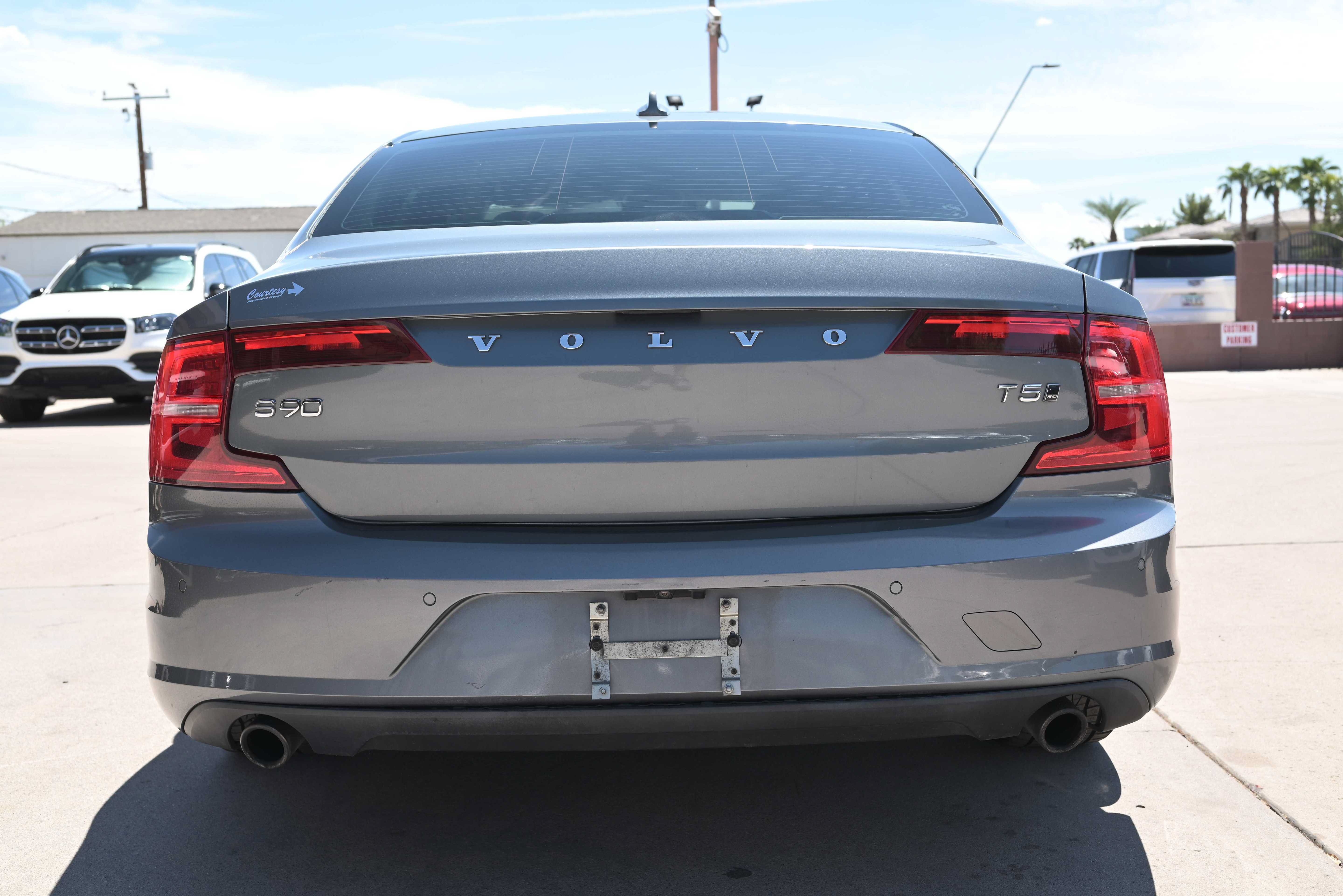 Used 2018 Volvo S90 T5 Momentum w/ Protection Package Premier AWD/4WD image 8