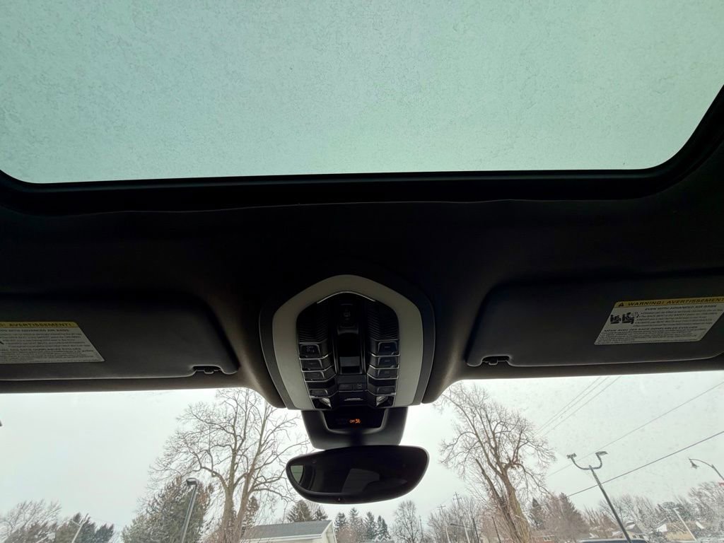 Used 2018 Porsche Macan image 40