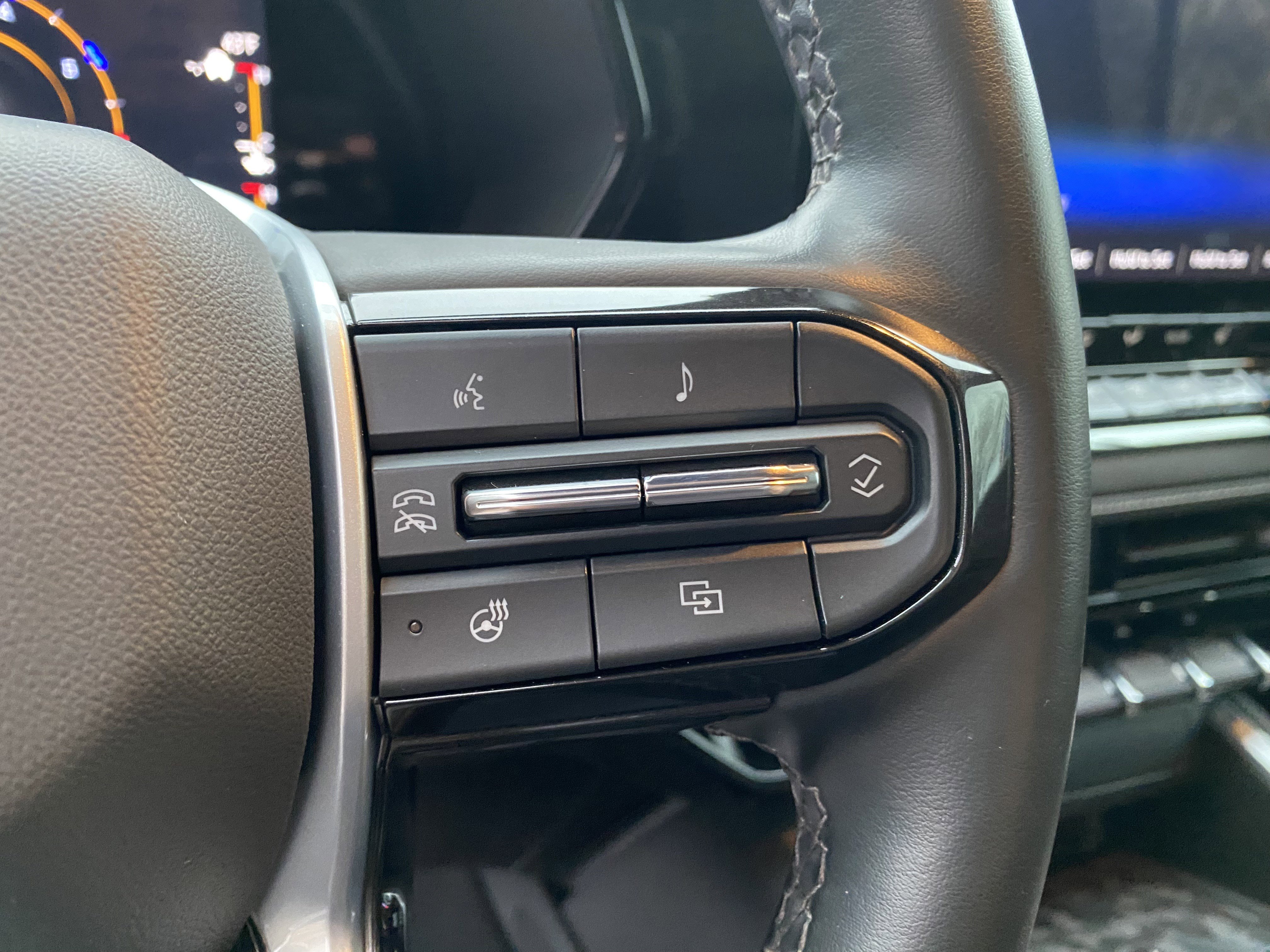 Used 2023 Chevrolet Colorado LT w/ LT Convenience Package III image 20