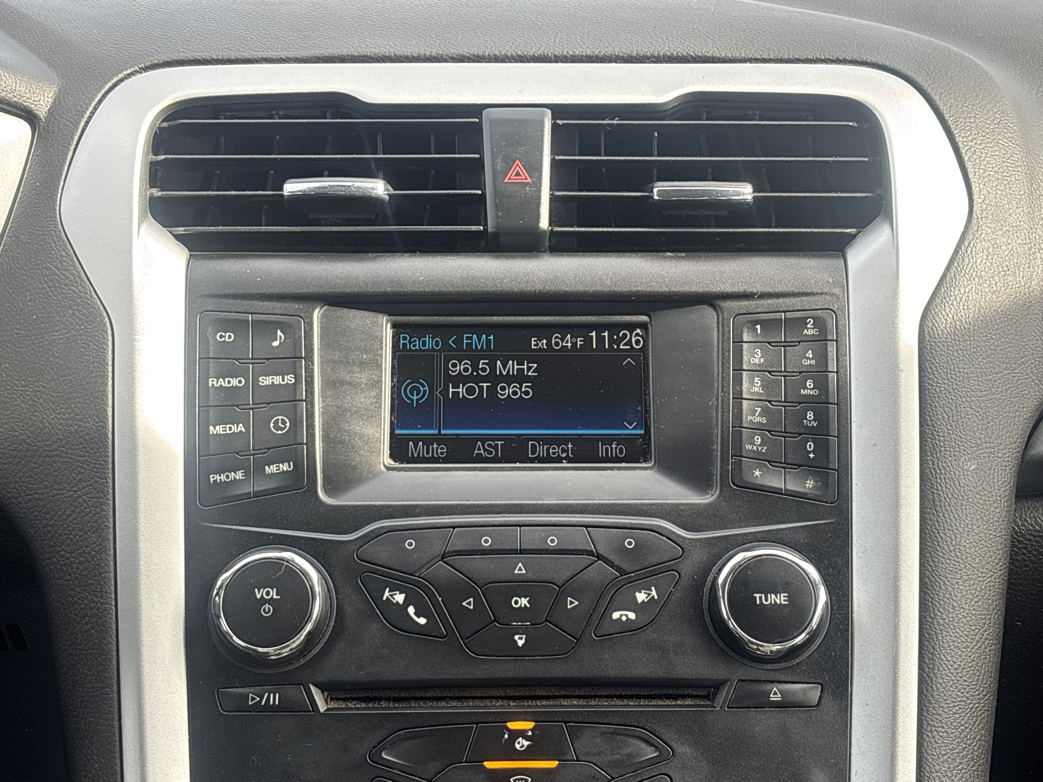 Used 2013 Ford Fusion SE FWD image 8