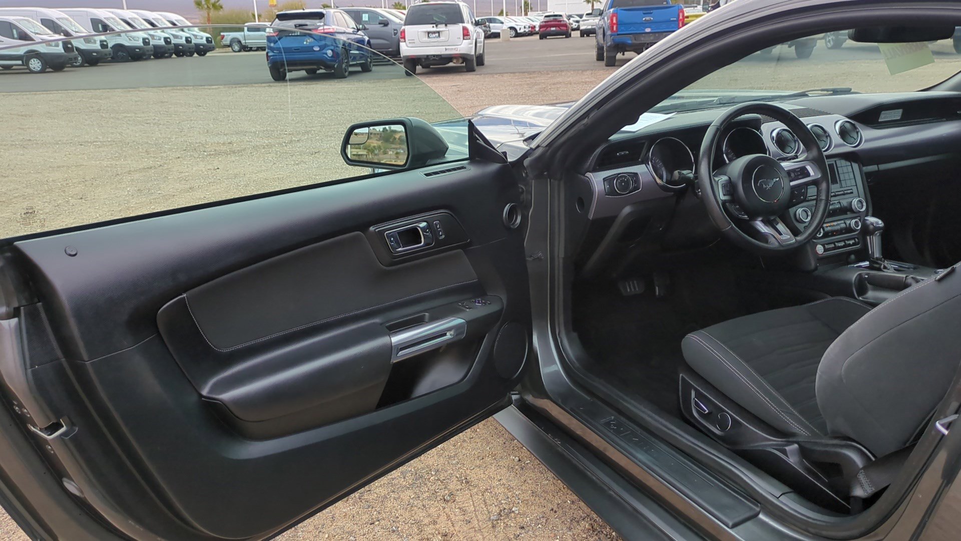 Used 2017 Ford Mustang Coupe image 12