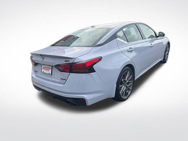 Used 2024 Nissan Altima 2.0 SR image 5