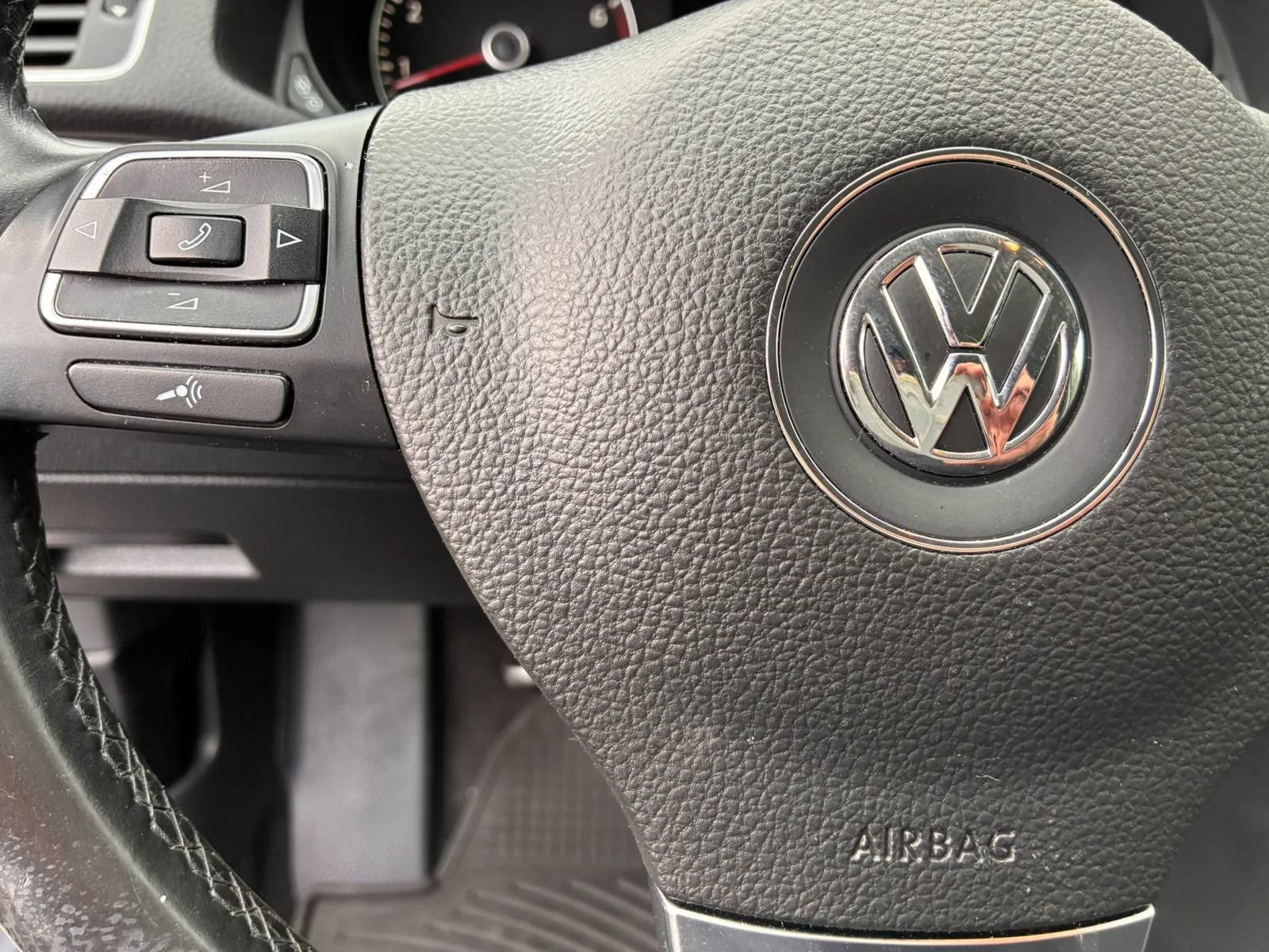 Used 2015 Volkswagen Passat 1.8T Limited Edition FWD image 20