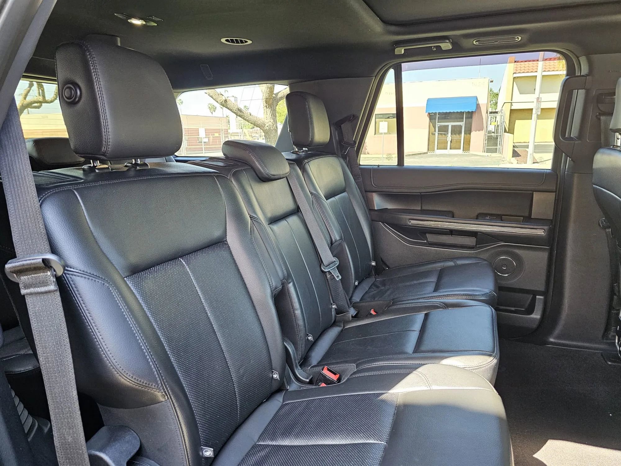 Used 2020 Ford Expedition XLT image 9