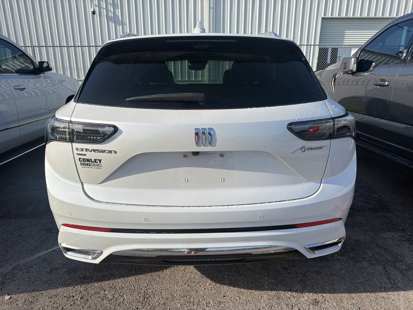 Used 2024 Buick Envision Avenir AWD/4WD image 11