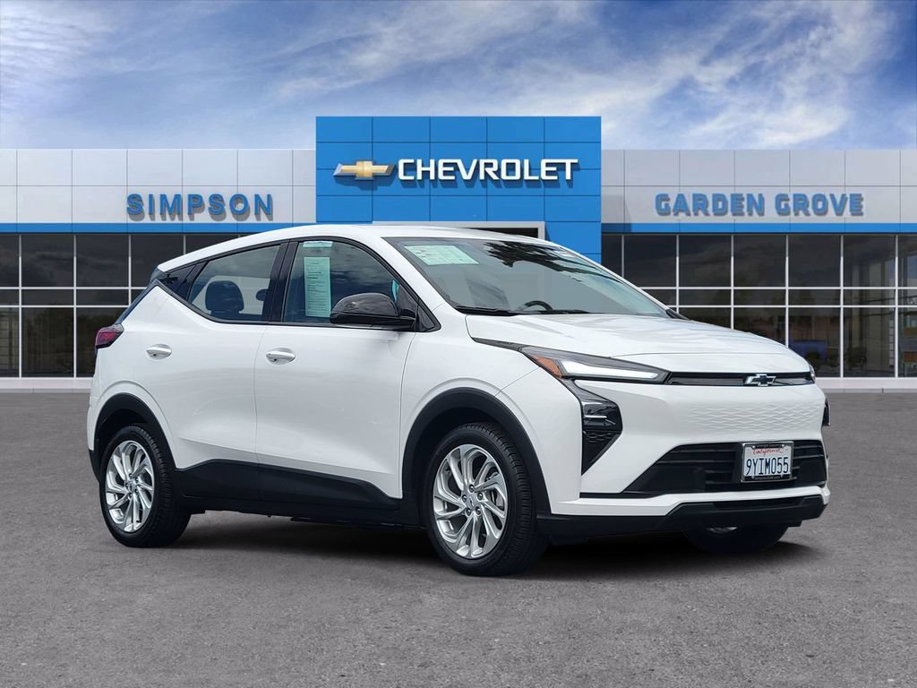 Used 2027 Chevrolet Bolt LT w/ Comfort Package FWD image 1