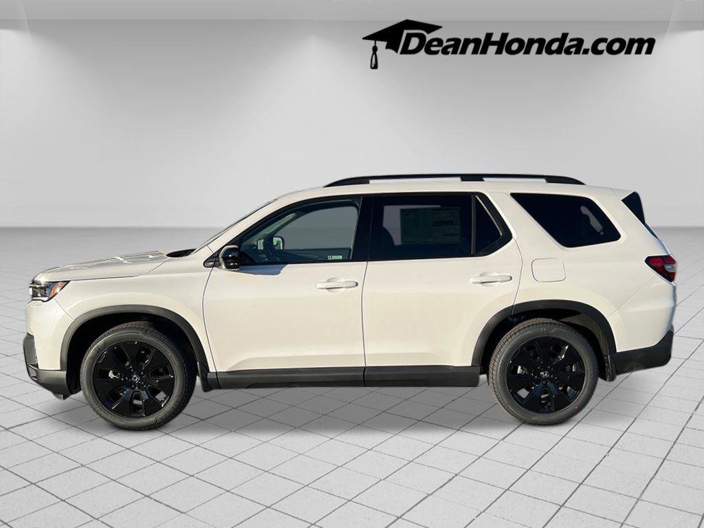 New 2026 Honda Pilot Black Edition image 2