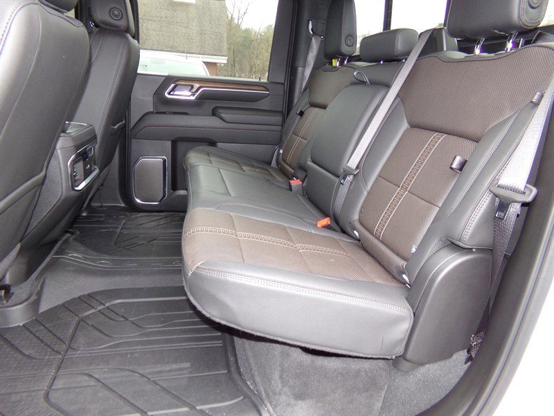 Used 2024 Chevrolet Silverado 2500 High Country w/ High Country Premium Package image 46