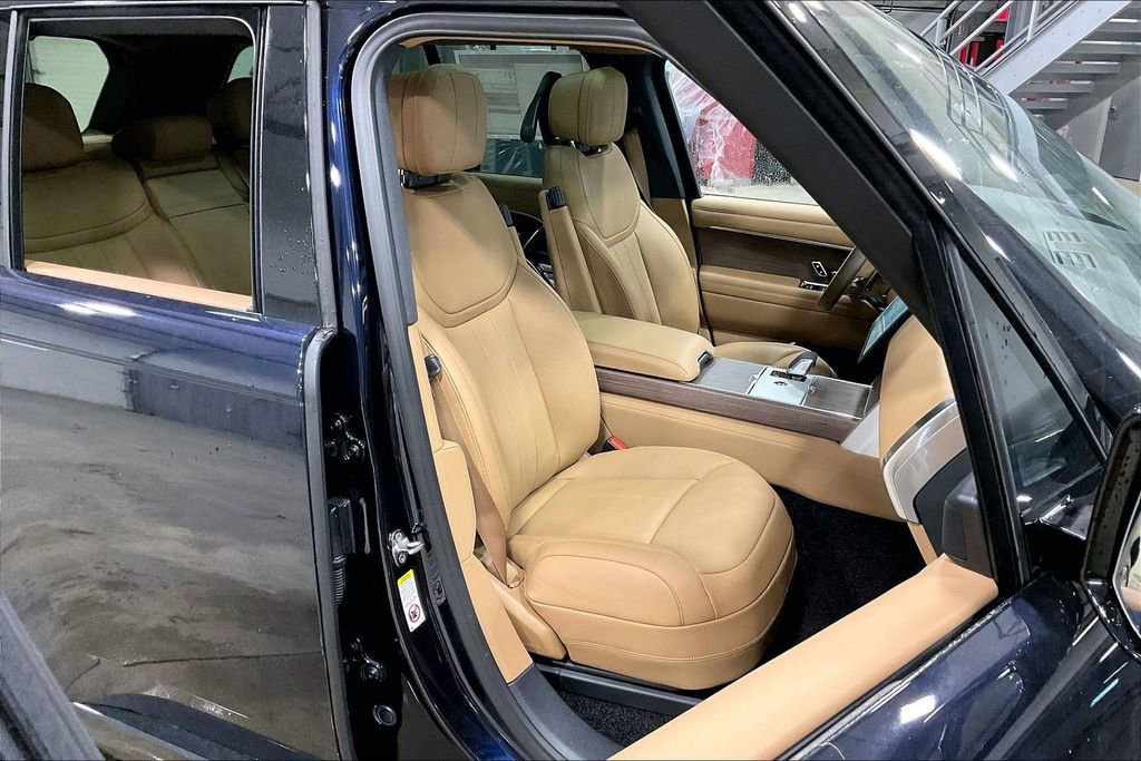 New 2026 Land Rover Range Rover SE image 11
