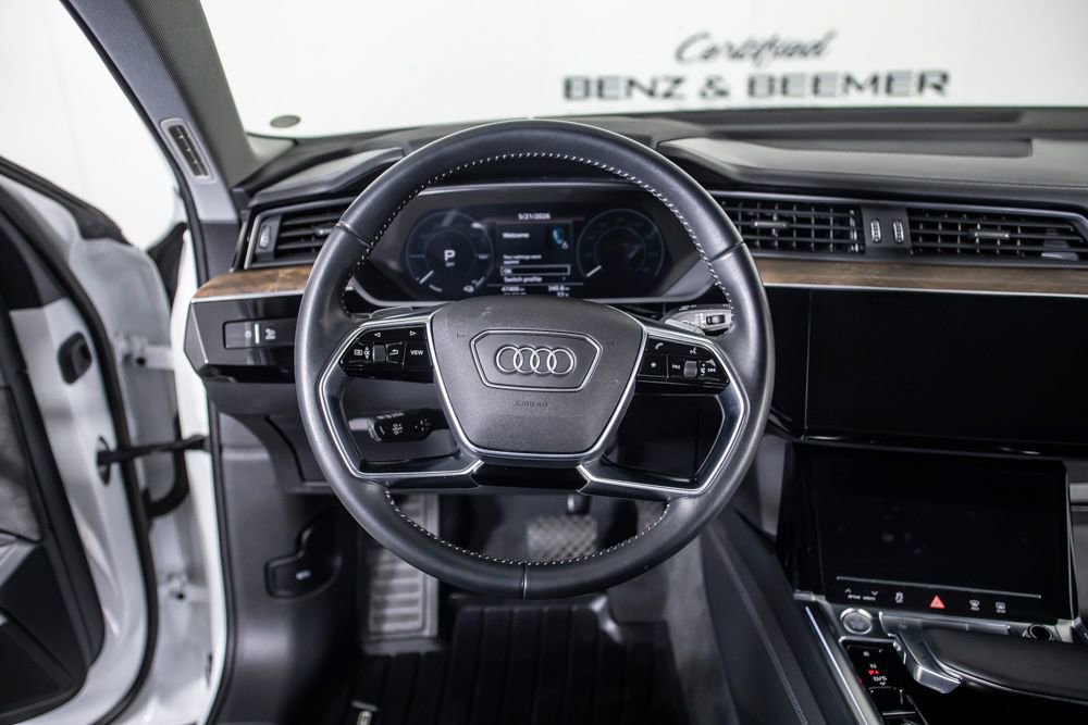 Used 2019 Audi e-tron Prestige AWD/4WD image 23