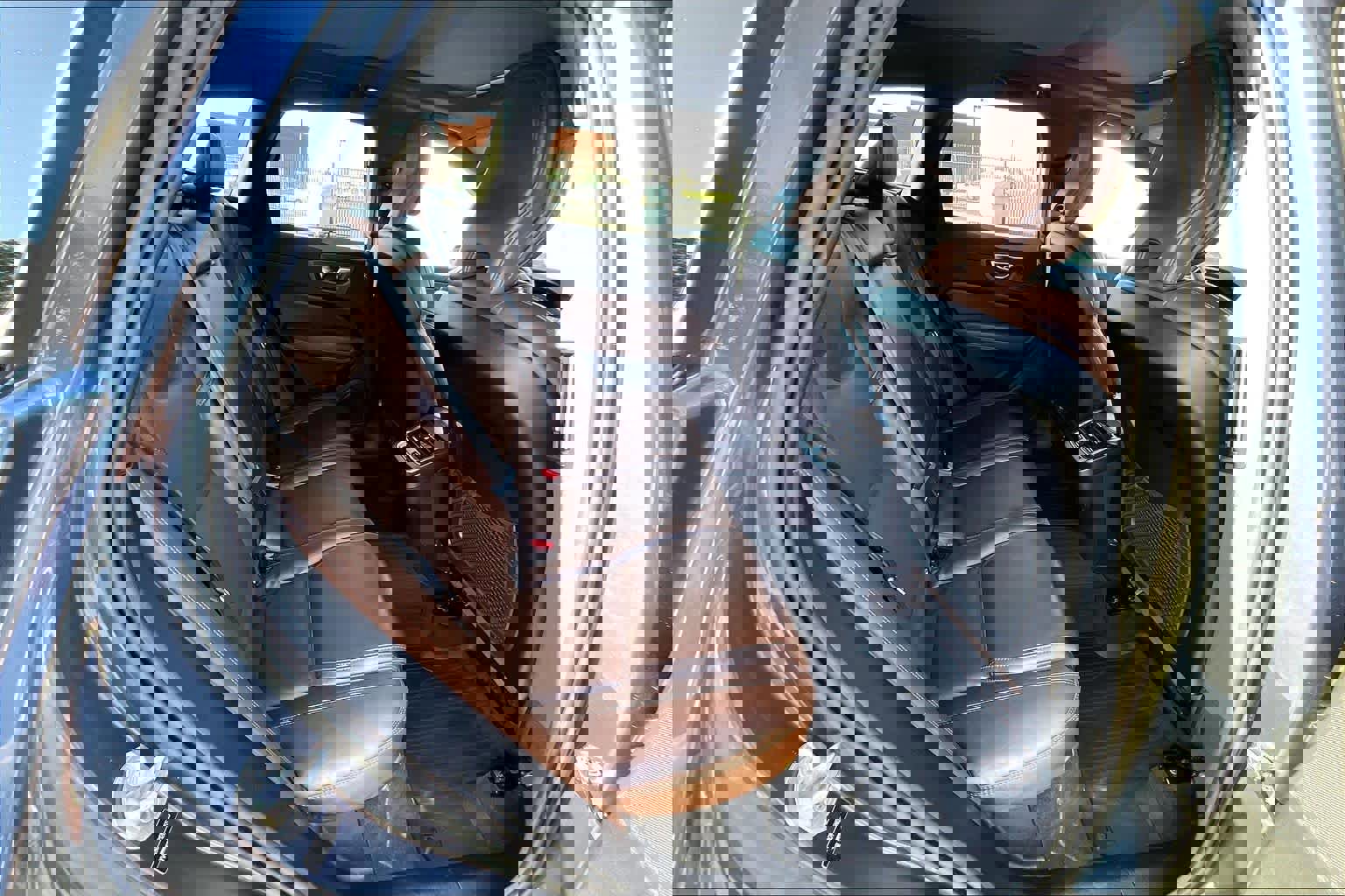 Used 2023 Volvo XC60 B5 Ultimate image 30