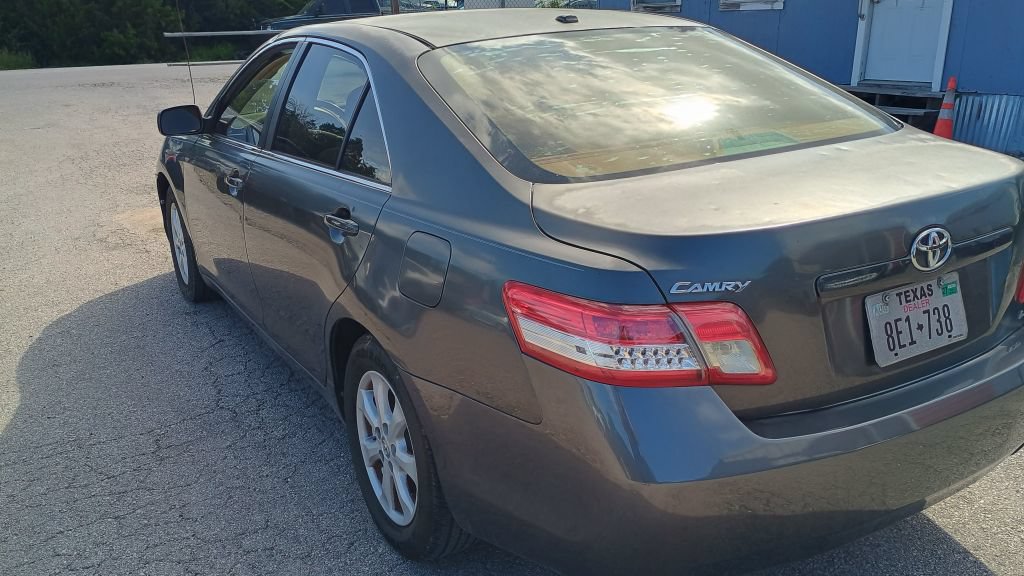 Used 2010 Toyota Camry FWD image 6