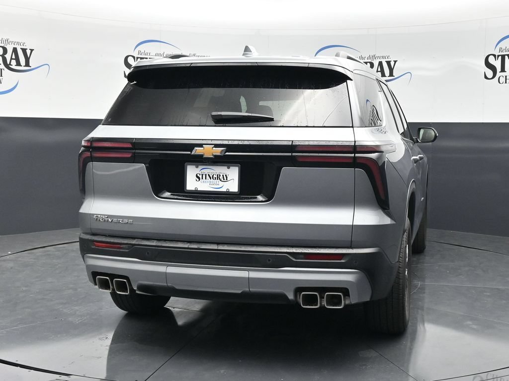 Used 2026 Chevrolet Traverse LT FWD image 8