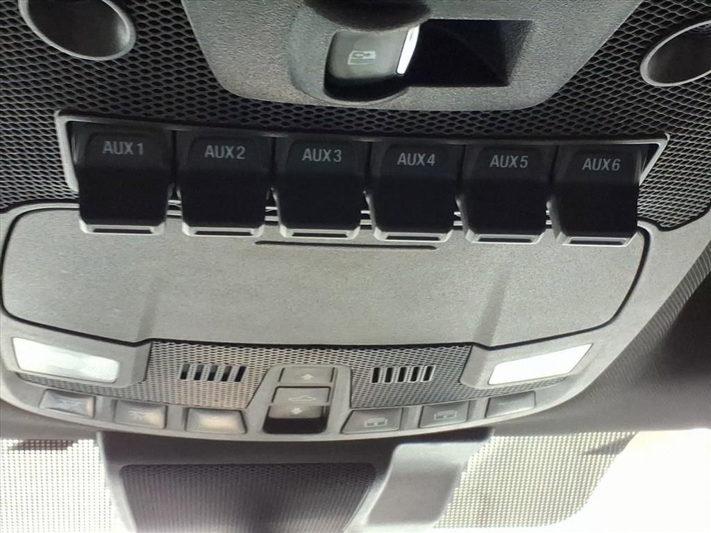 Used 2022 Ford F250 Lariat w/ Black Appearance Package image 19