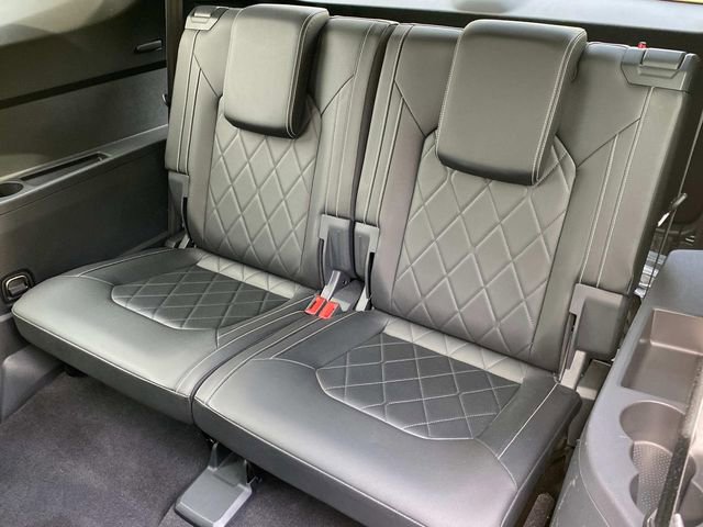 Used 2024 Volkswagen Atlas SEL Premium R-Line image 10