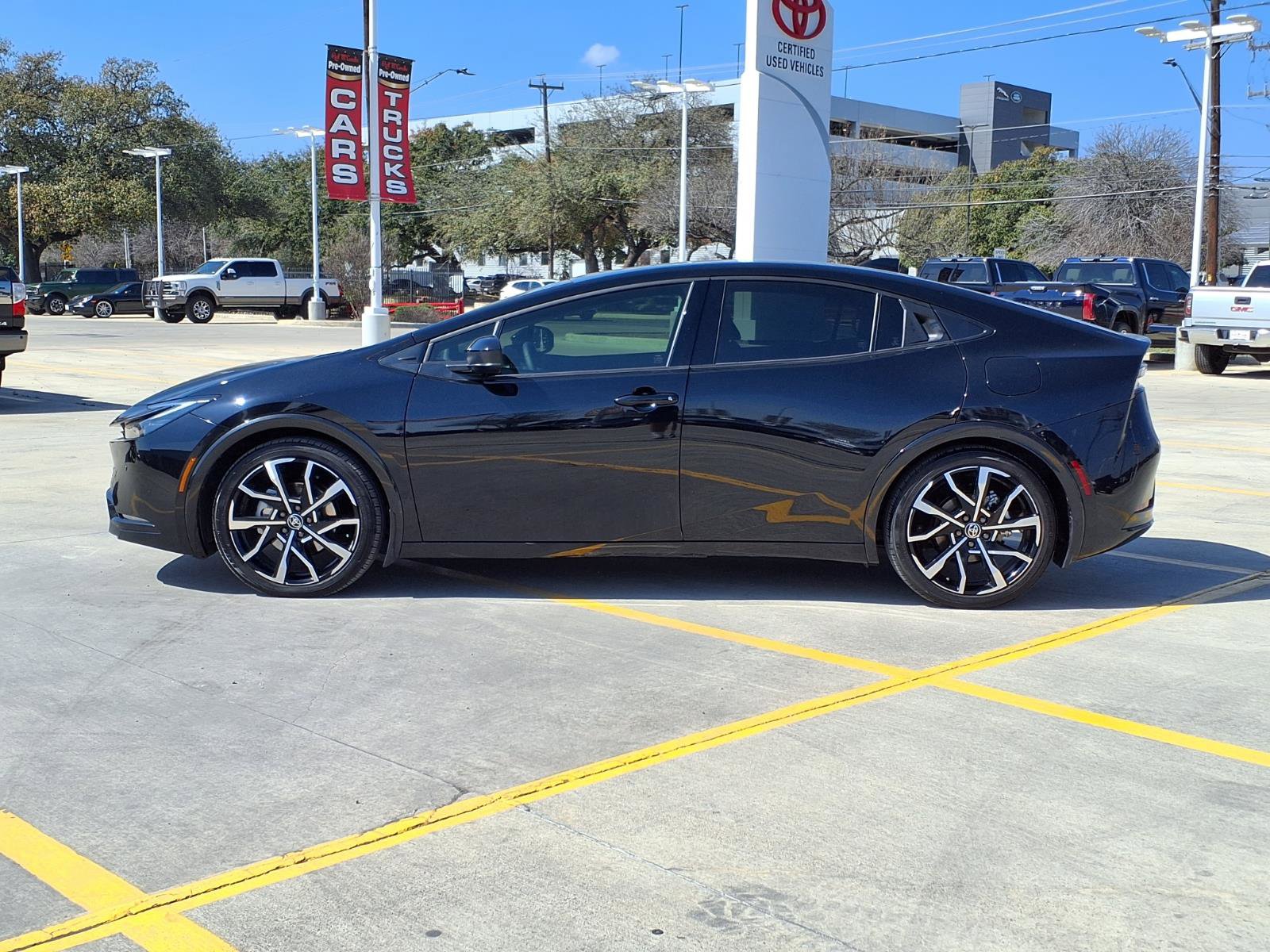 Used 2026 Toyota Prius XSE image 7