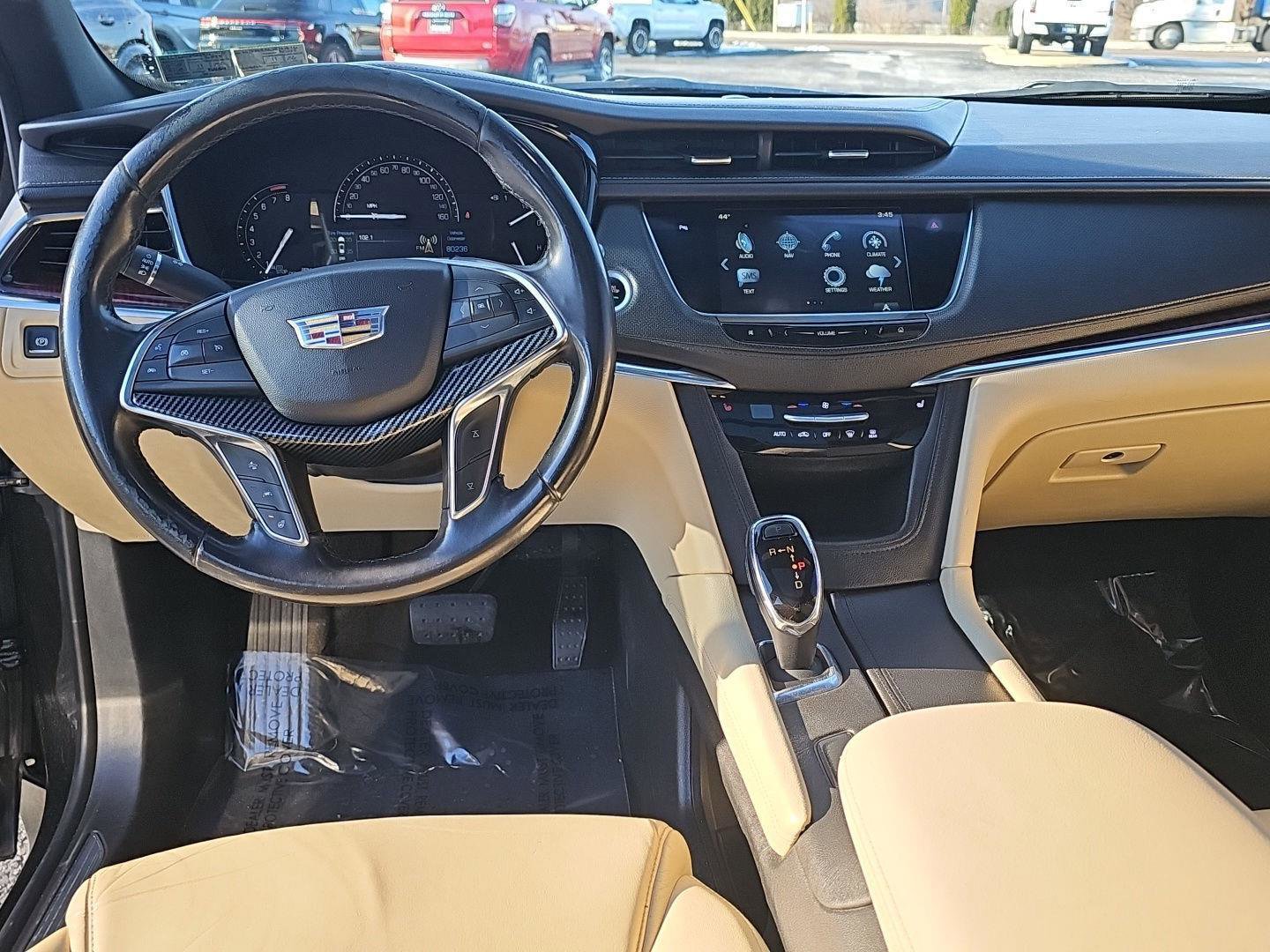 Used 2018 Cadillac XT5 Luxury w/ Driver Awareness Package image 15