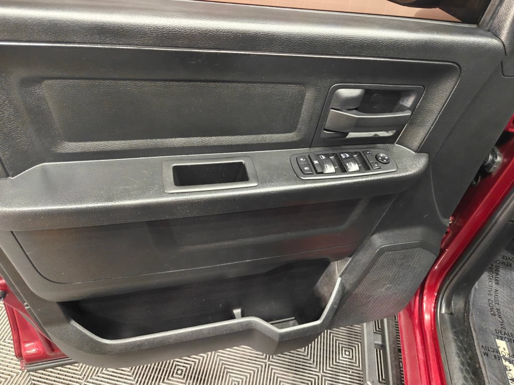 Used 2018 RAM 1500 Express w/ Express Value Package AWD/4WD image 37