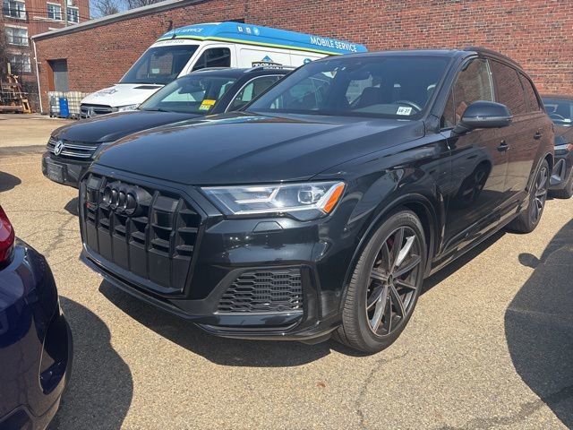 Certified 2022 Audi SQ7 Premium Plus w/ SQ7 Executive Package image 1