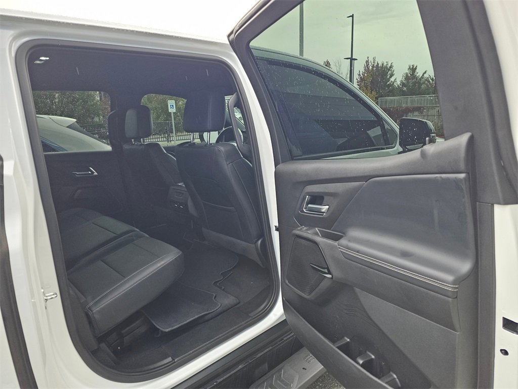 Used 2025 Chevrolet Silverado EV LT image 14