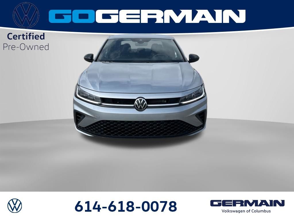 Used 2025 Volkswagen Jetta Sport image 12