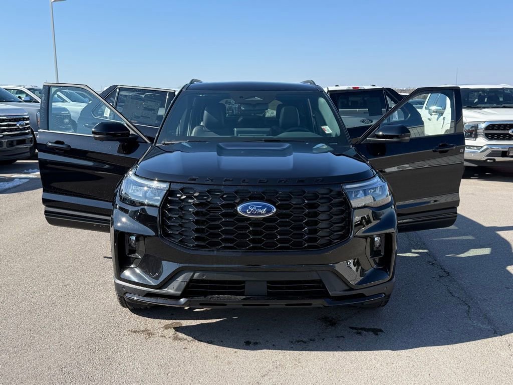 New 2026 Ford Explorer ST-Line w/ ST-Line Street Pack image 24