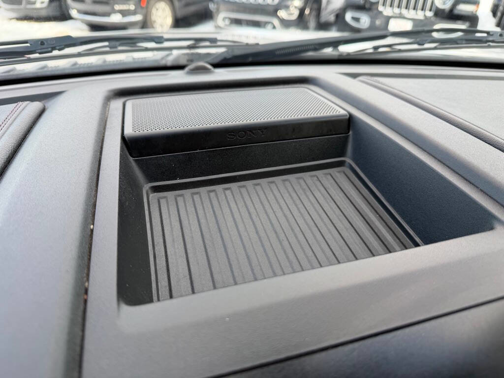 Used 2017 Ford F150 Platinum w/ Equipment Group 701A Luxury AWD/4WD image 40