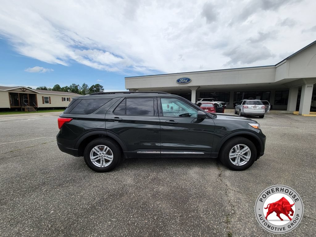 Used 2023 Ford Explorer XLT AWD/4WD image 7