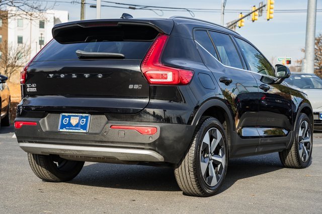 Used 2023 Volvo XC40 B5 Plus w/ Climate Package image 4