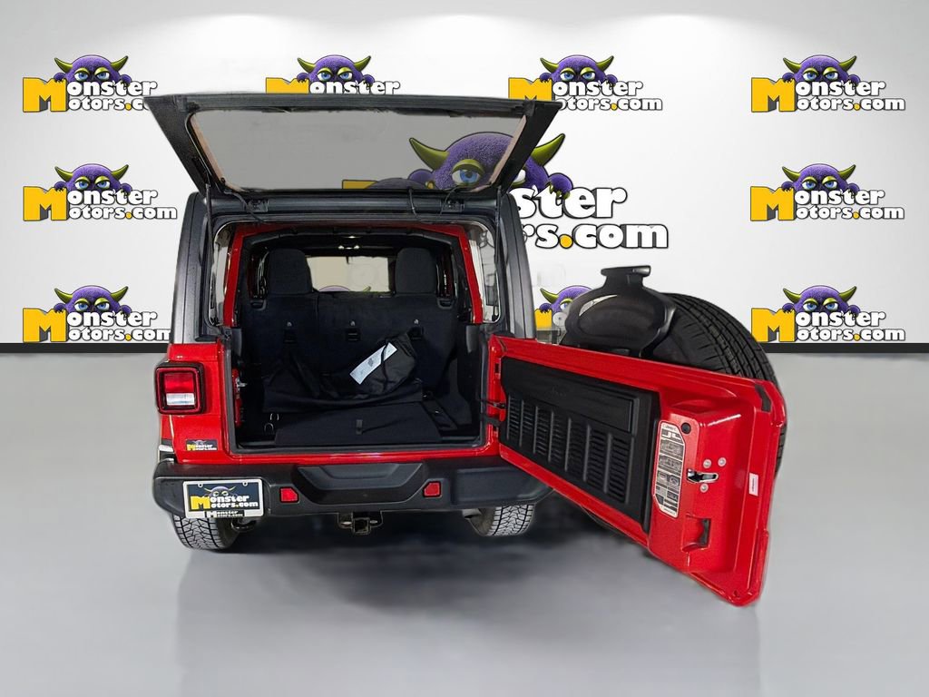 Used 2021 Jeep Wrangler Unlimited Sahara AWD/4WD image 28