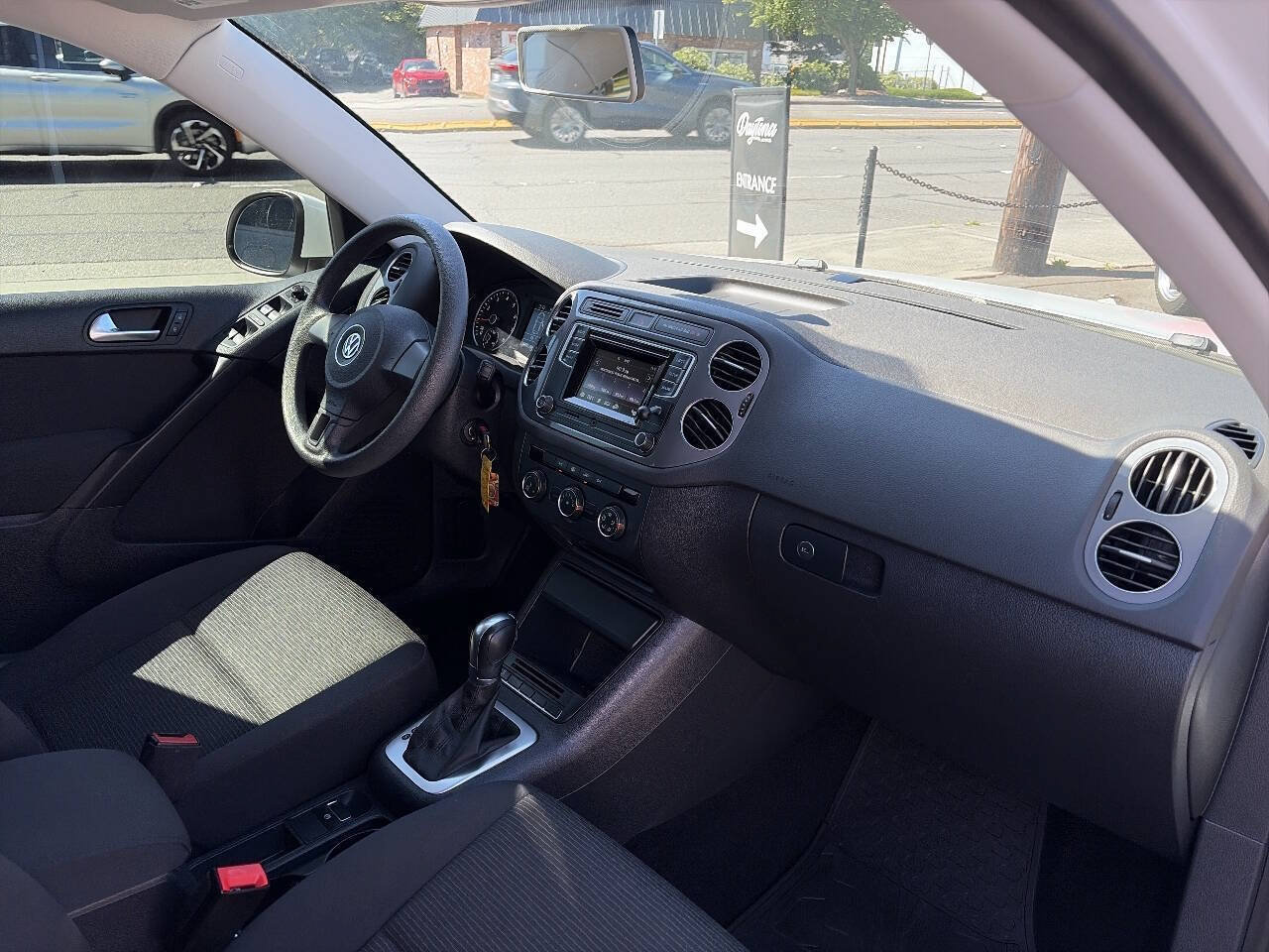 Used 2017 Volkswagen Tiguan S AWD/4WD image 22