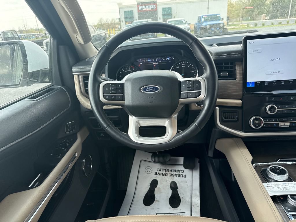 Used 2024 Ford Expedition Limited image 17