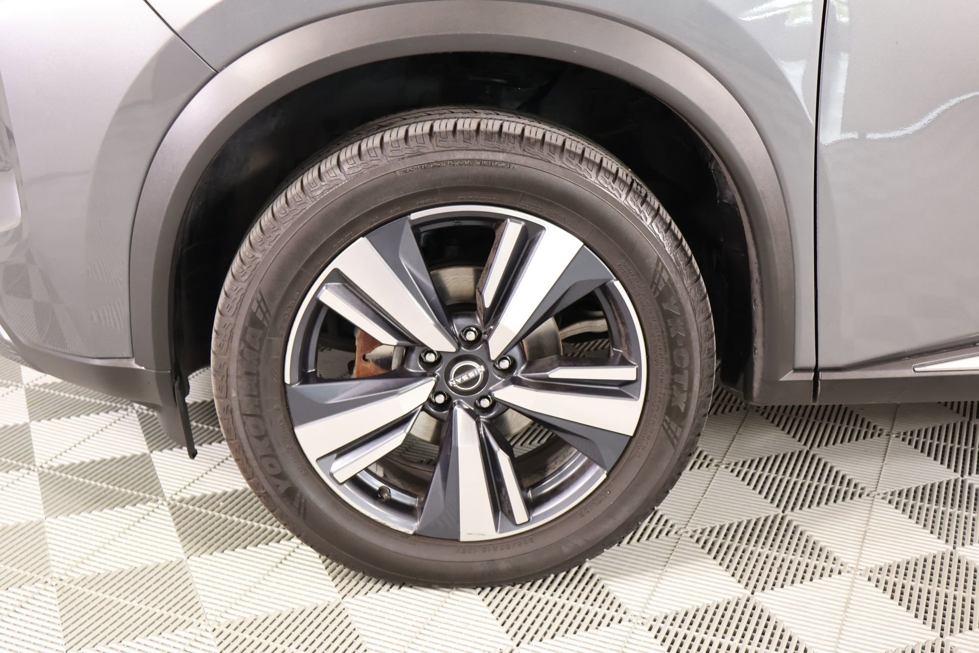 Used 2023 Nissan Rogue SL FWD image 18