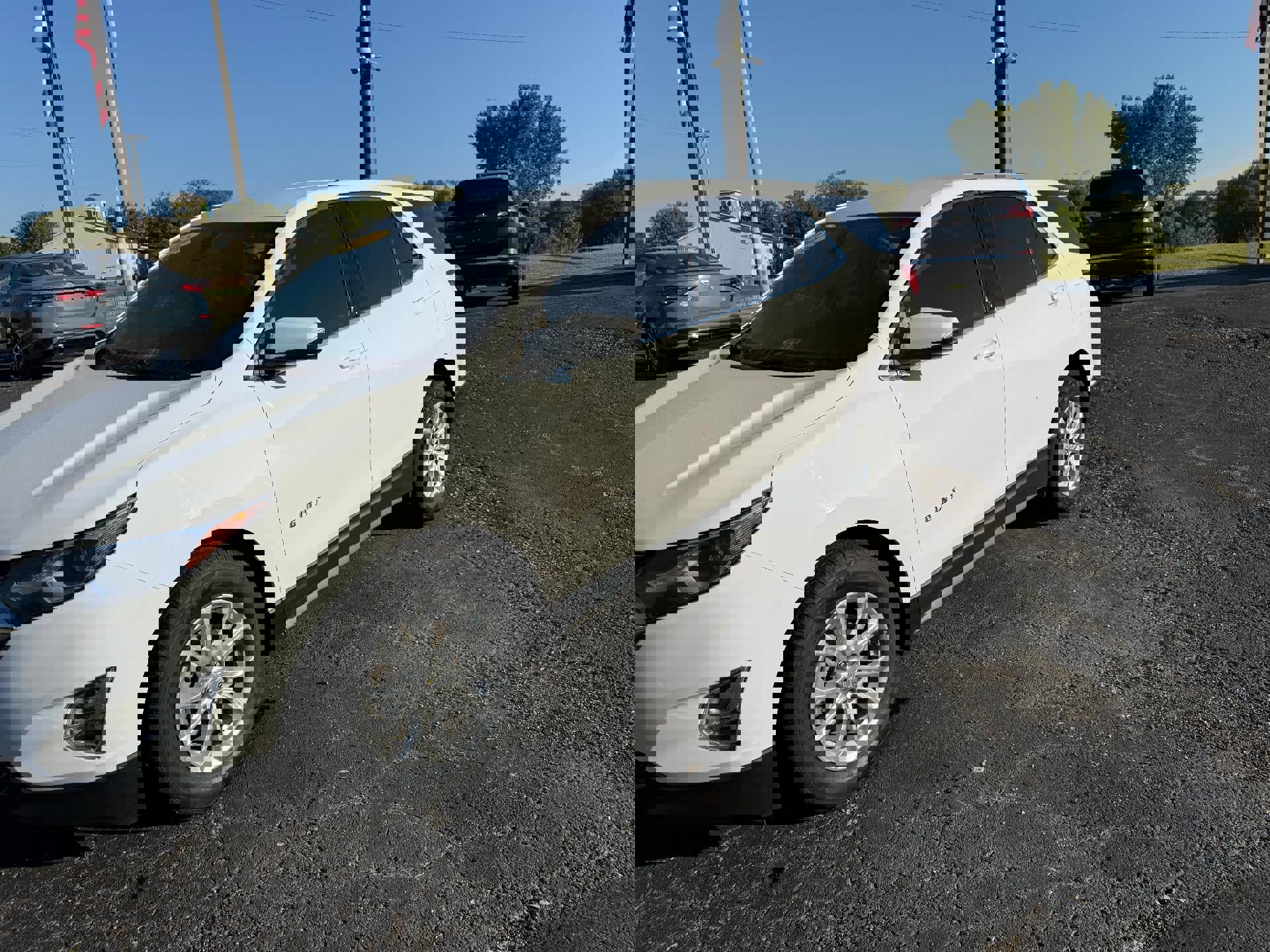 Used 2019 Chevrolet Equinox LT image 2