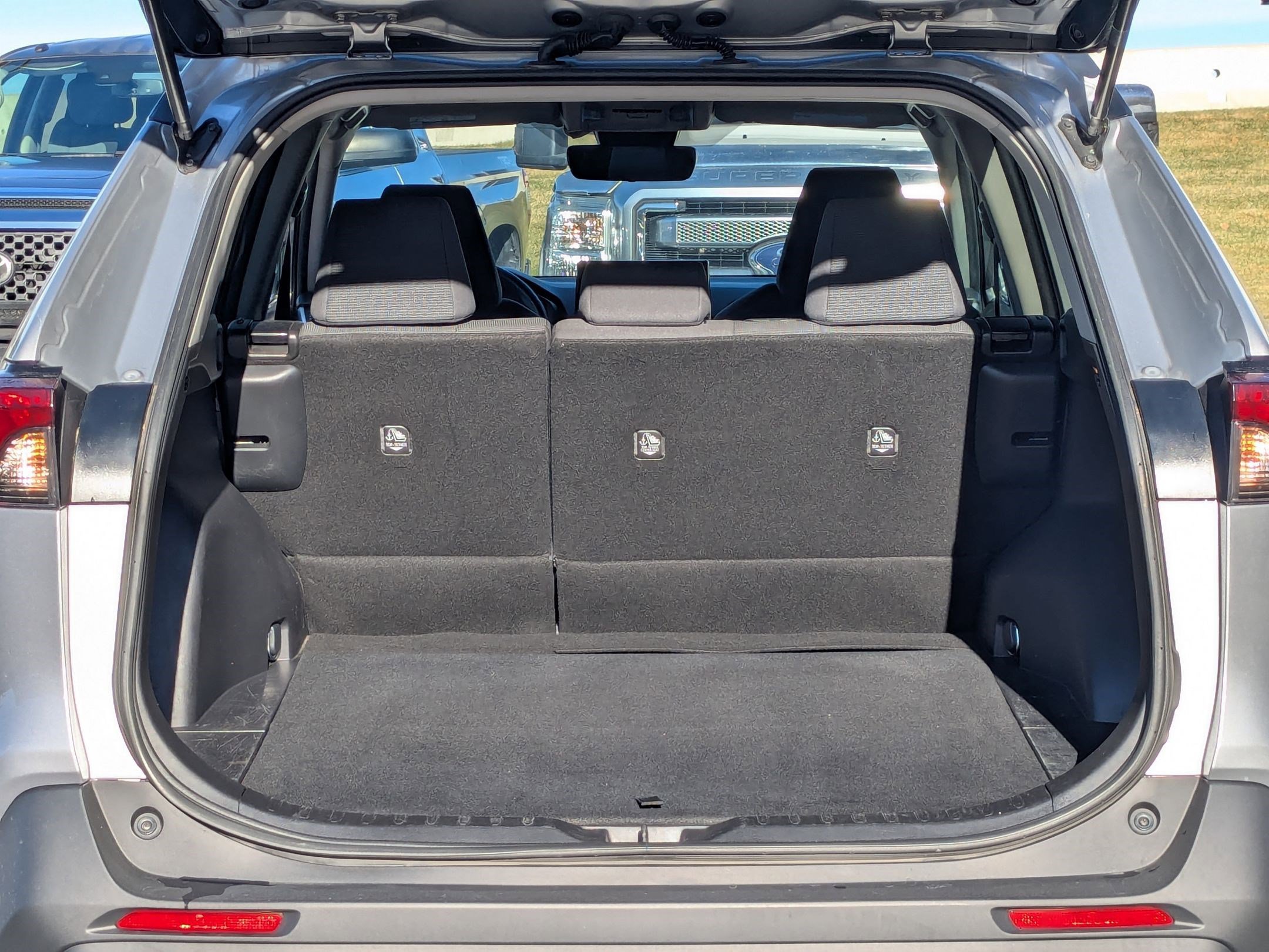 Used 2020 Toyota RAV4 LE w/ All Weather Liner Package image 30