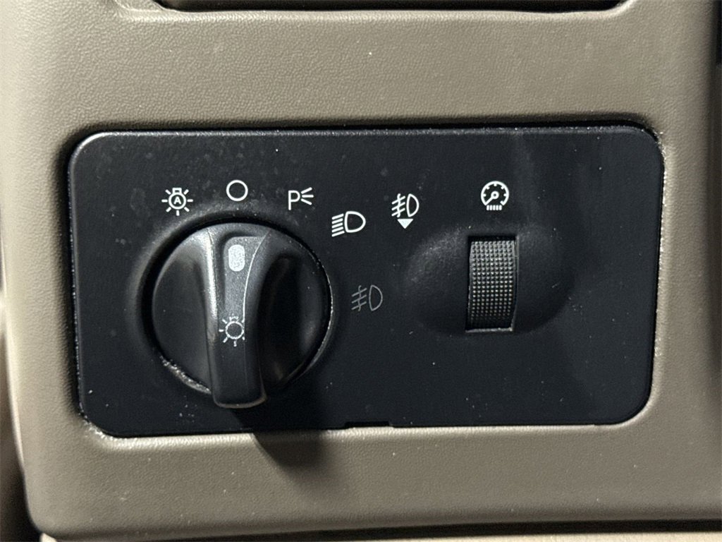 Used 2004 Ford F250 XL image 16